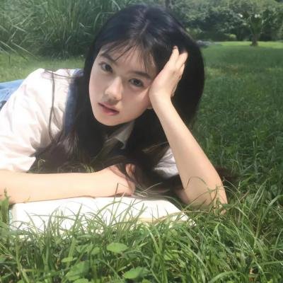 女孩的钓鱼慢活